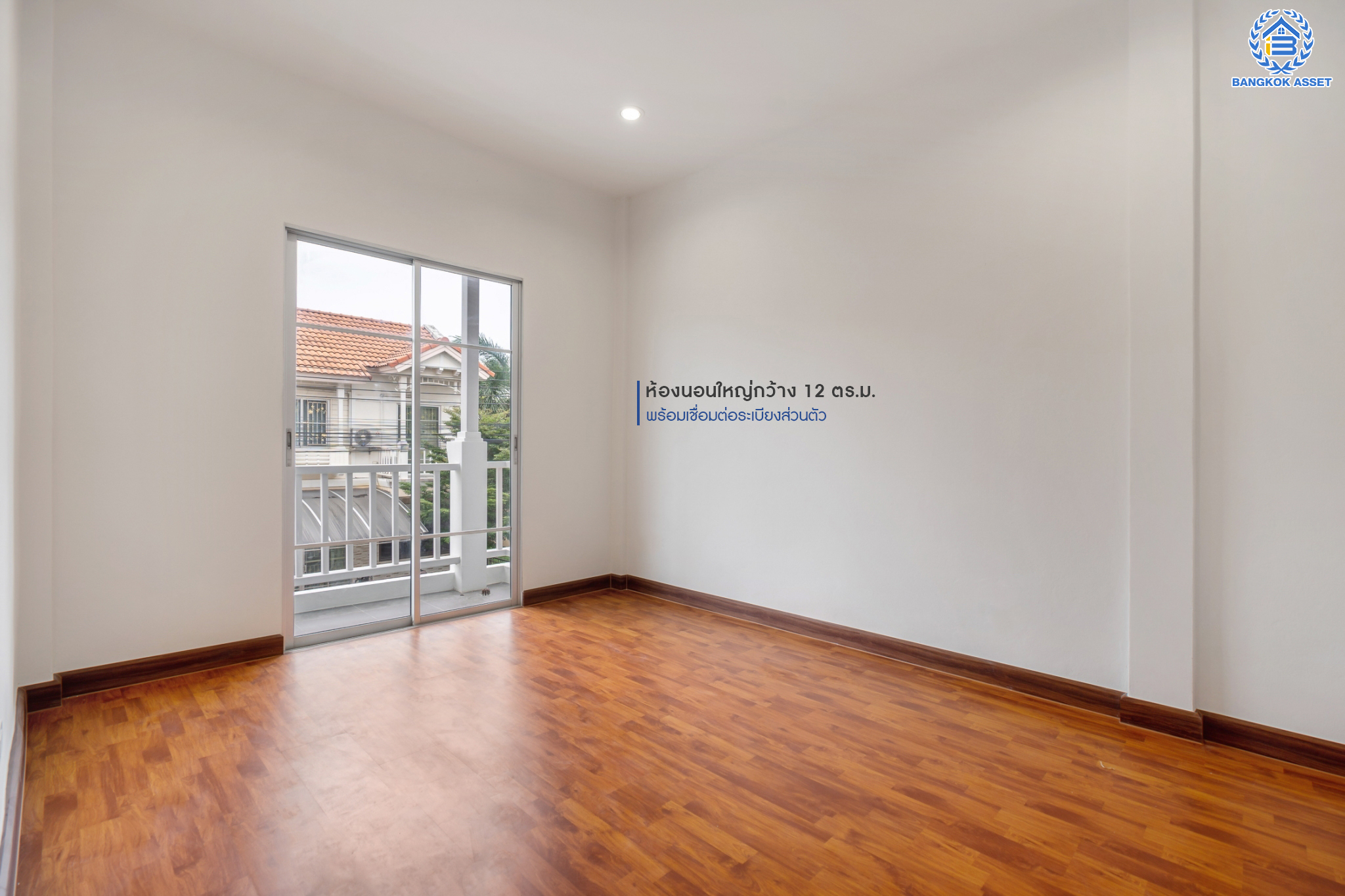 บ้านมือสองตกแต่งใหม่ แบรนด์ Property Perfect ม.เดอะวิลล่า ท่าอิฐ-รัตนาธิเบศร์ ทาวน์เฮ้าส์พร้อมอยู่ เนื้อที่ 18 ตร.ว. ฟังก์ชัน 3 ห้องนอน 2 ห้องน้ำ 1 ที่จอดรถ บนทำเลเชื่อมต่อทั้ง ถ.รัตนาธิเบศร์ และ ถ.ราชพฤกษ์ ใกล้รถไฟฟ้าสายสีม่วง "สถานีบางรักน้อยท่าอิฐ"